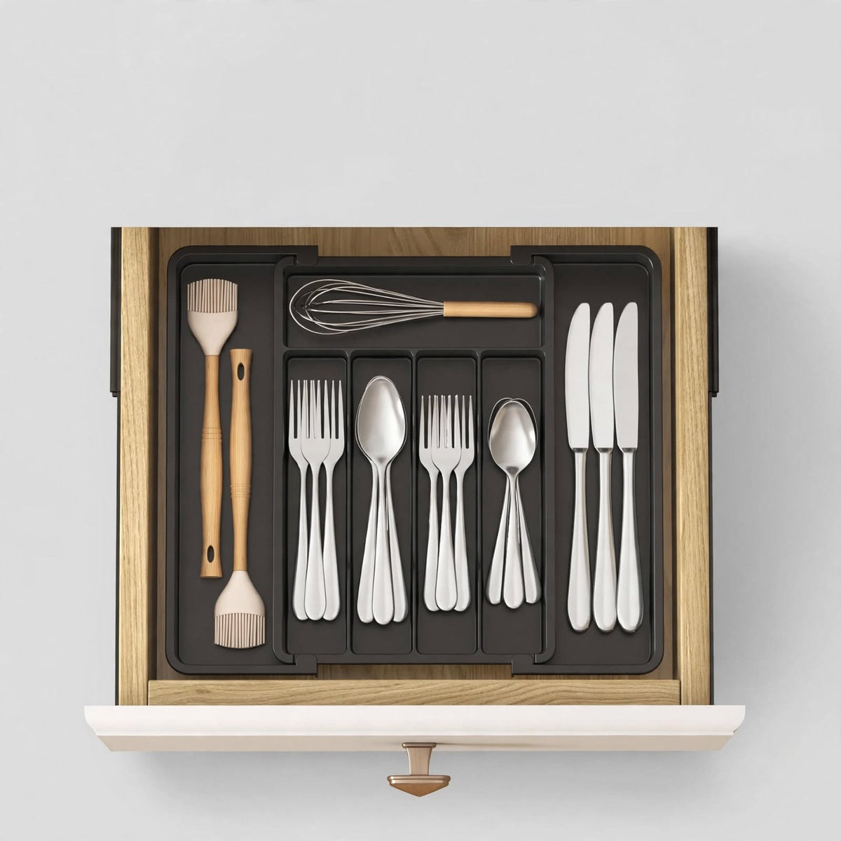 Expandable Silverware Organizer – Adjustable Kitchen Utensil Tray